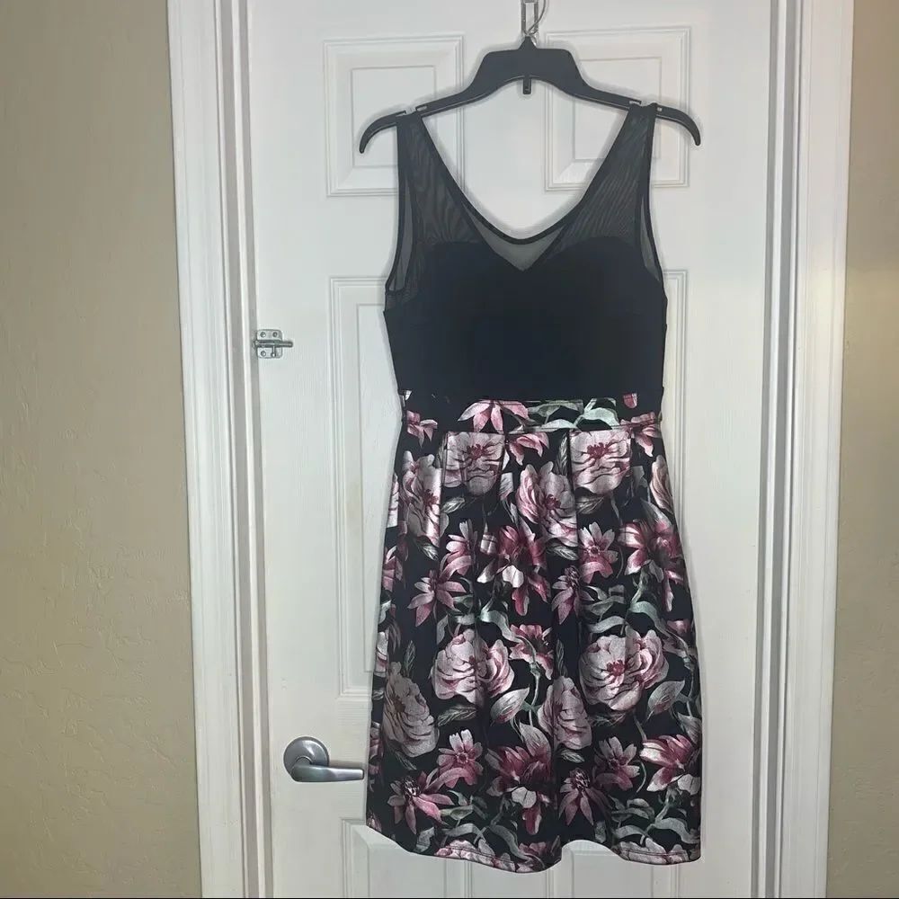 Enfocus Studio Black Floral A Line Dress Size 8